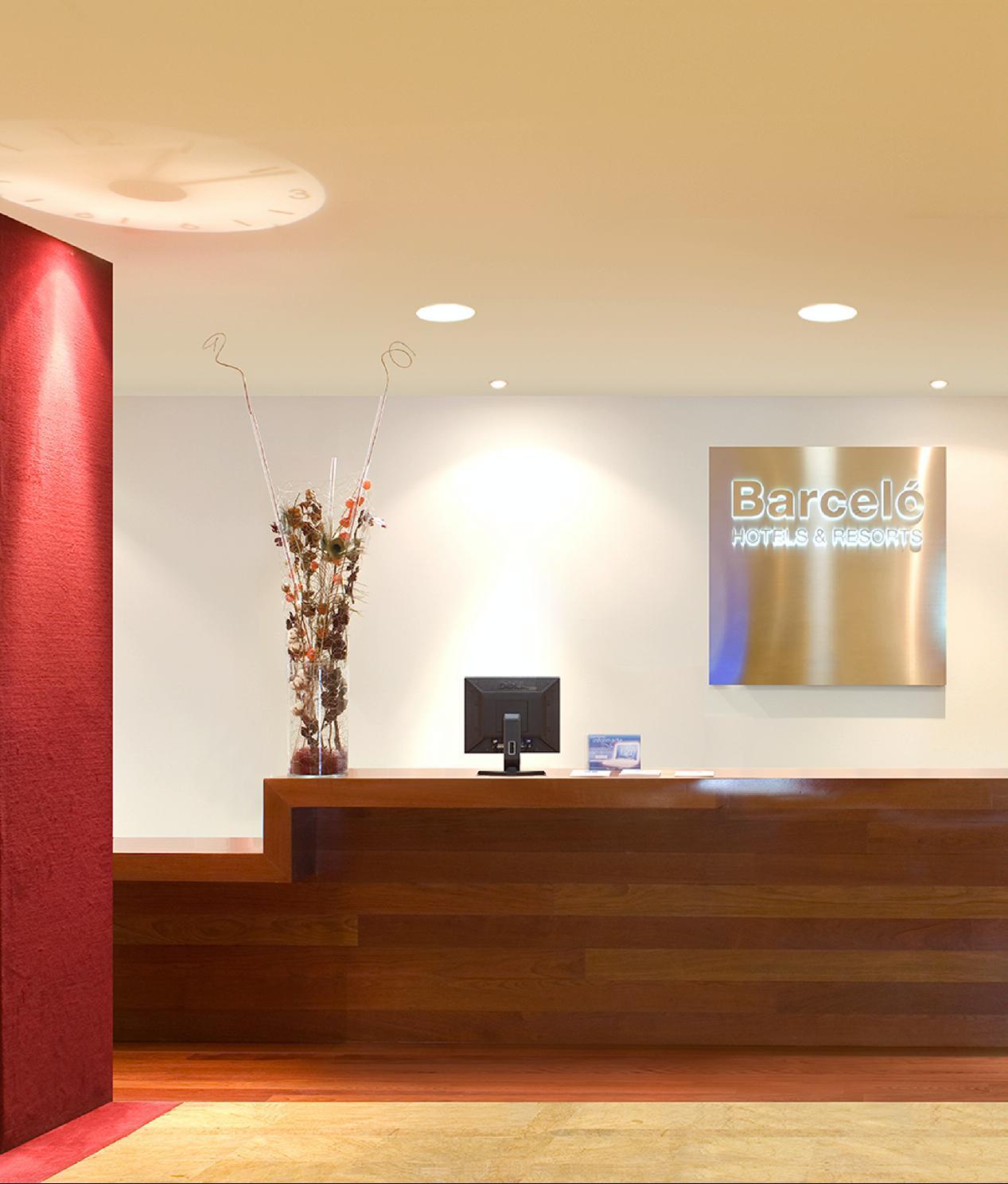 Отель Barcelo Bilbao Nervion Интерьер фото